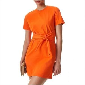 Reposh 🔄 Alice and Olivia Evie Tie Waist Dress size medium